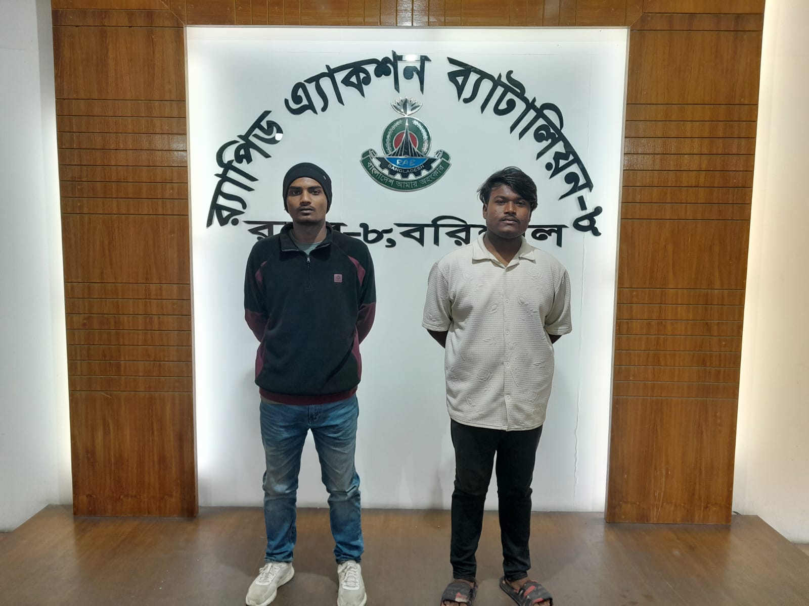 পটুয়াখালীতে কলেজ শিক্ষার্থী সিয়াম হত্যার প্রধান দুই আসামি গ্রেপ্তার
